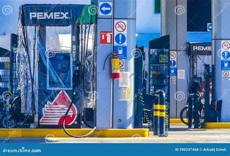 Mexican Pemex Shop Store at Pemex Petrol Gas Station Mexico Stock Photo ...