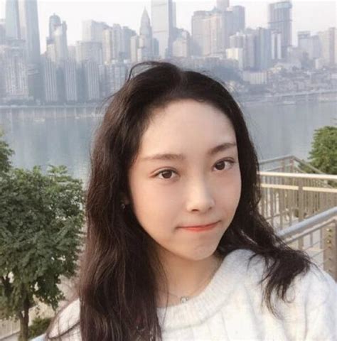 “贾宝玉”23岁女儿近照曝光，女承父业进演艺圈不靠老爸_凤凰网