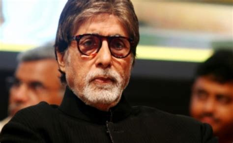 बिग बी ने सुनाया अपनी बेबसी का किस्सा, बारिश में भीगी बच्ची और एक खाली ...