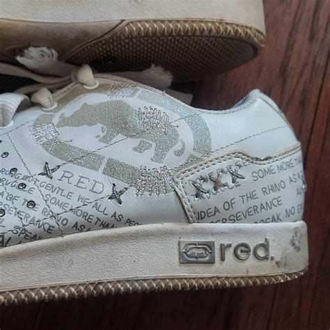 Yekkow Shoes 的图像结果