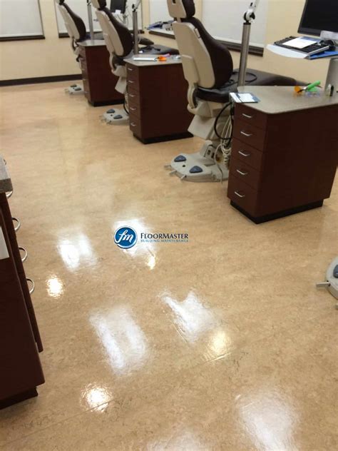 Linoleum floor stripping and waxing - Floor Master