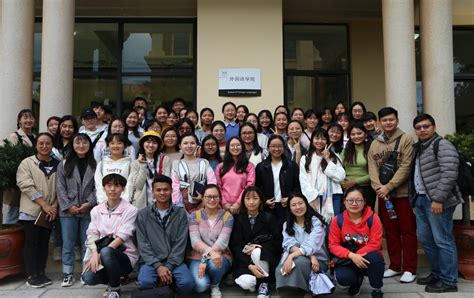 云游中阿博览会 缅甸留学生连 希望各国之间加强联系 深化友谊 - 中国日报网