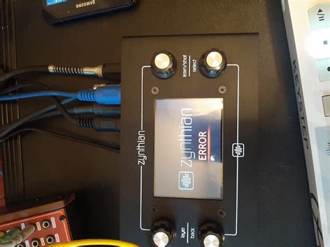 Help a newb? My MIDI in port lights up, doesn't seem to transmit MIDI ...