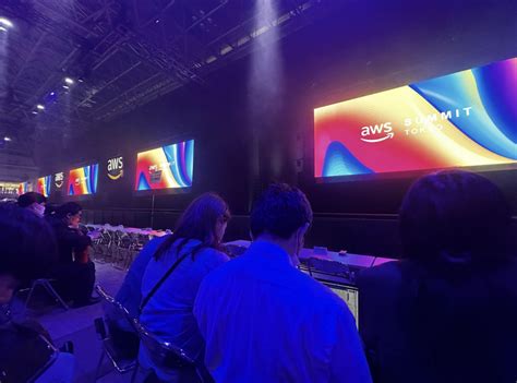 A Visitor's Guide: What to Expect at an AWS Summit - Baseconnect Tech blog