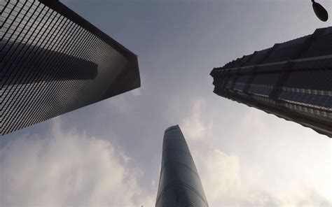 实拍上海陆家嘴，三大超级摩天大厦，终于知道上海为什么叫魔都了_哔哩哔哩_bilibili