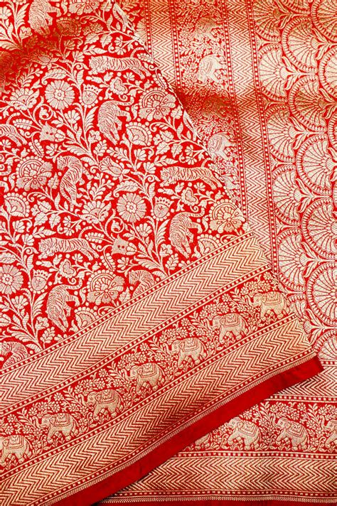 Handwoven Red Shikargah Banarasi Katan Silk Saree – Sumangal Banaras