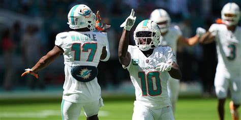 Jaylen Waddle Deal Reignites Tyreek Hill's Desire For Lucrative Extension