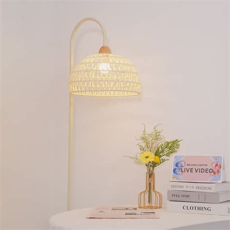 Rattan Arch Floor Lamp – Vakkerlight