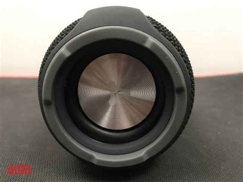 Syska Sound Cup Review : High on features, average performance