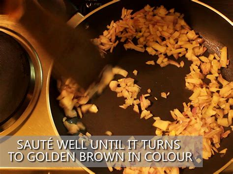 Aloo Matar Gravy Recipe: How To Prepare Potato Peas Gravy At Home - Boldsky.com