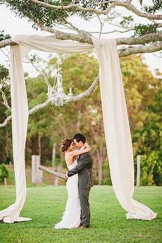 Wedding Altar Ideas by 25 Chic And Easy Rustic Wedding Arch Ideas For Diy Brides Wedding Altar Ideas
