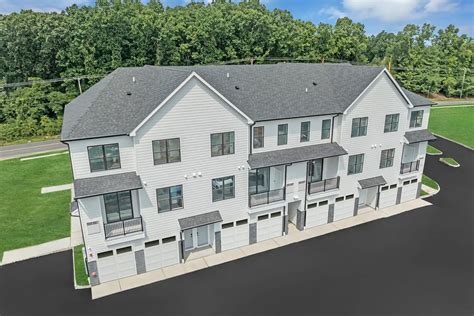 The Franklin at Marlboro - Marlboro, NJ 07746 | ApartmentGuide.com