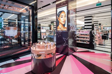 https://images.squarespace-cdn.com/content/v1/5edfdb27af5e1a704b613dae/ec3cd7d0-9a55-4b00-b278-fda8f0edd135/Charlotte_Tilbury_Pop-Up_Sephora-Retail_Marketing-Park_Creative_Studio_9.jpg