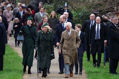 Kate Middleton, Prince William and kids walk to church on Christmas ...