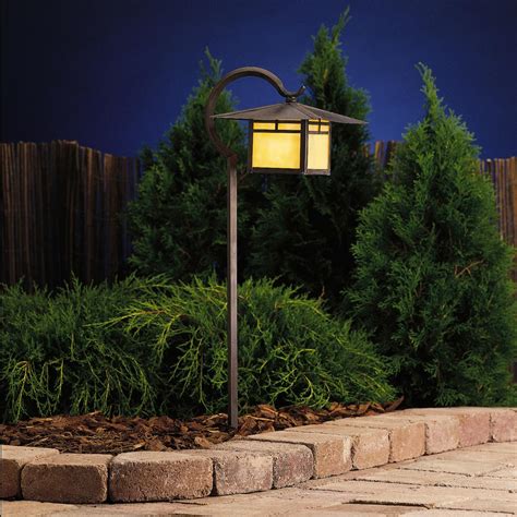 Low Voltage Landscape Lights | Shelly Lighting