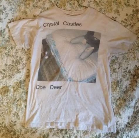 Pin by Melissa Gross on JMN | Crystal castle, Cool shirts, Cool outfits