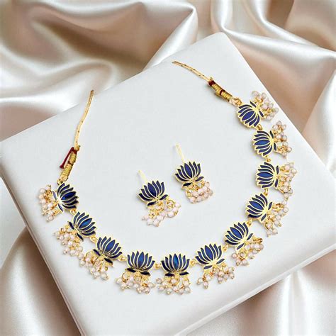 Gold-Toned BLUE Petal & AD Cluster Choker Set