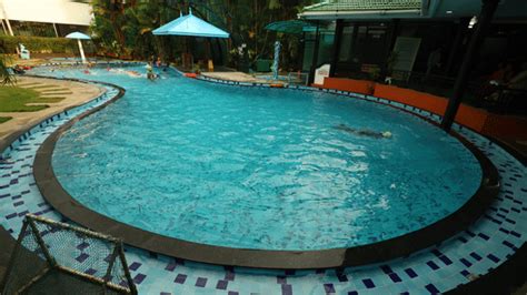 Swimming Pool | The Renai Cochin
