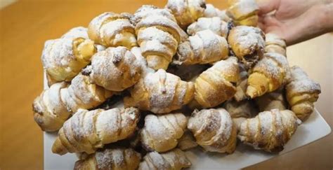 Рогалики с повидлом на маргарине и кефире - пошаговый рецепт ...
