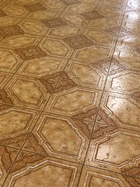 ECCLES ELITE VINTAGE VINYL FLOORING | Retrolino