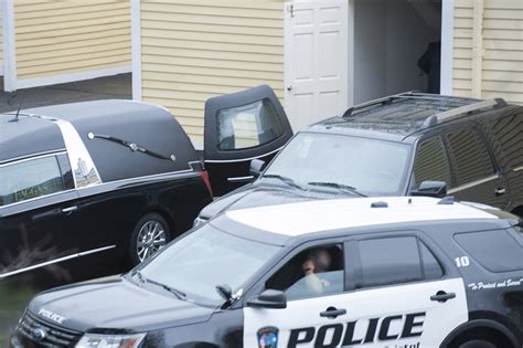 Hernandez’s body arrives in hometown ahead of private funeral