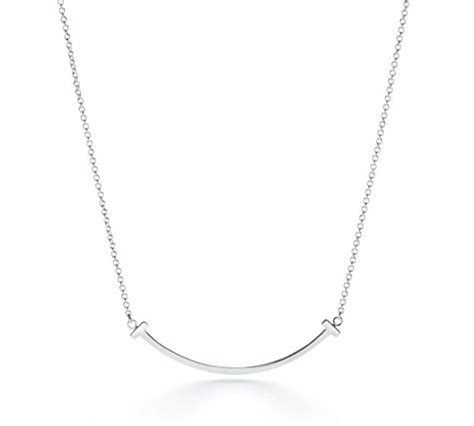 Return to Tiffany™ Medium heart tag in sterling silver on a toggle ...