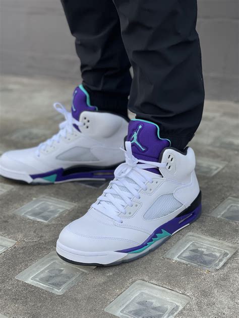 Grapes 5 On Feet Jordan 5 Retro Alternate Grape Socks Matching