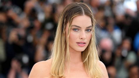 Margot Robbie said she was 'mortified' by the leaked photos from the ...