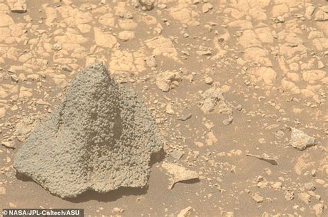 Bizarre 'helmet' spotted on Mars is being likened to the 'sorting hat ...