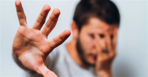 Fobia: फोबिया म्हणजे काय? जाणून घ्या त्यावरील उपचार | What is phobia ...