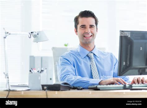 A Smiling Business Man Computer 的图像结果