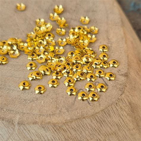 100 PIECES PACK' 4 MM APPROX LITE WEIGHT GOLD CAPS FOR DIY JEWELLERY M ...
