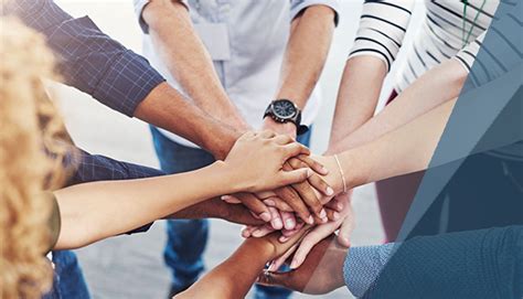 Team Building Huddle 的图像结果