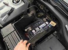 vw golf 5 batterie volkswagen reparieren schritt f 252 r schritt erkl 228 rt auf vw golf 5 batterie volkswagen reparieren schritt f 252 r schritt erkl 228 rt auf
