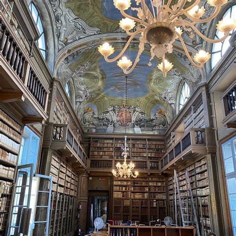 BIBLIOTECA QUERINIANA E IL PALAZZO VESCOVILE - All You Need to Know ...