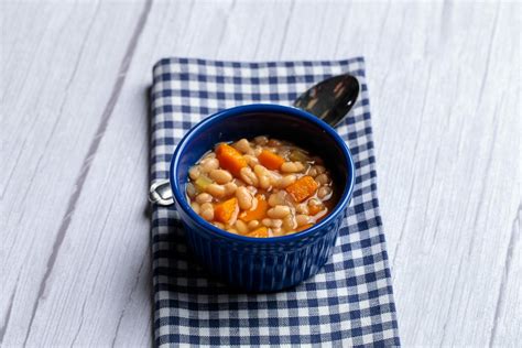 Slow Cooker Navy Bean Soup - KNEP - Kentucky Nutrition Education Program