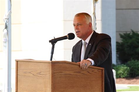 Here are the 46 books on the 2020 Marine Commandant’s Reading List