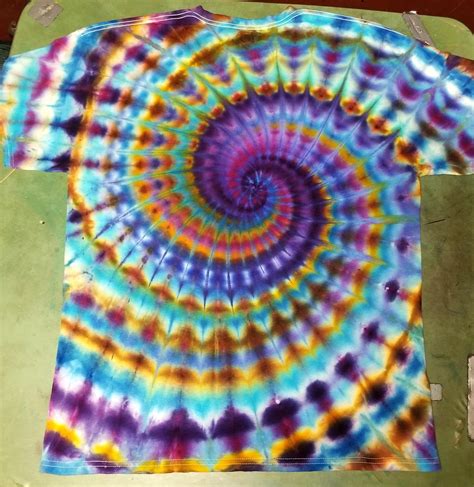 Process photos (ice dye pleated spiral shirt) : r/tiedye
