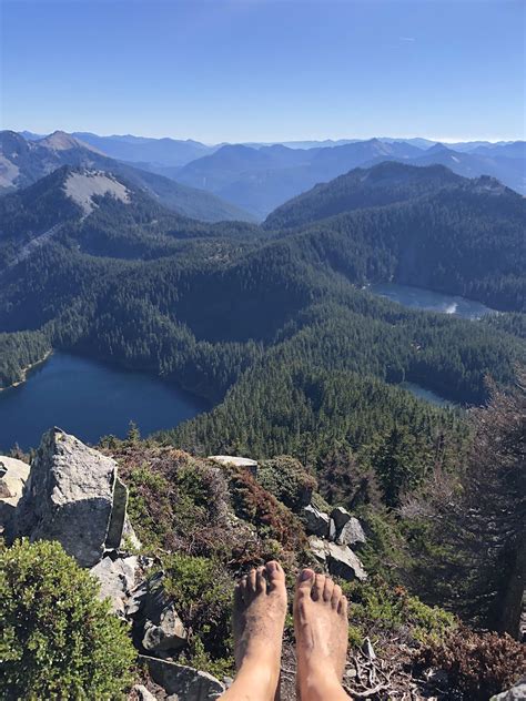 11 miles, 4000 feet, 6 hours : r/BarefootHiking