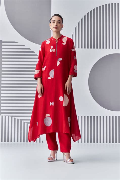 ELEVATED ESSENTIALS – NACHIKET BARVE