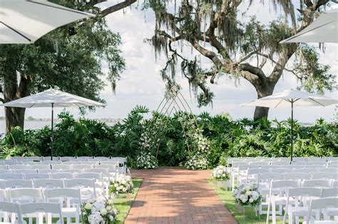 Backyard wedding florida | Honestweddingadvice.com