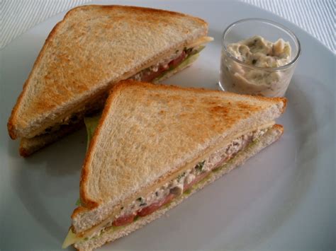 Los Antojos de Clara: Sándwich de pollo