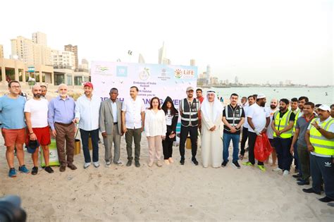 Indian embassy in Kuwait organises beach cleaning drive, 500 volunteers ...