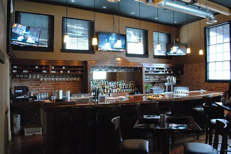 River District News: The Golden Leaf Bistro