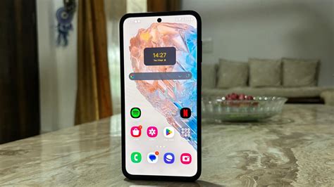 Samsung Galaxy M35 5G vs OnePlus Nord CE 4 Lite 5G: Know which mid ...