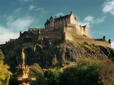 World's 10 most beautiful castles - Timeless symbols of history and ...
