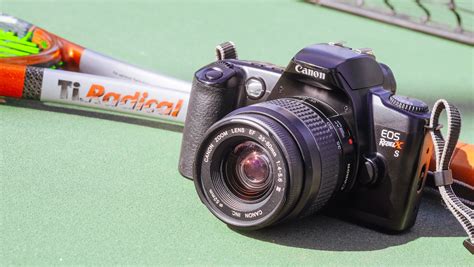 The Canon EOS Rebel XS - Anonymity, Autofocus, and Andre Agassi
