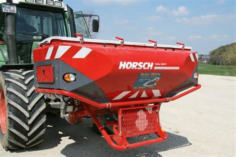 Einzelkornsämaschine Horsch Maestro mit Fronttank | agrarheute.com