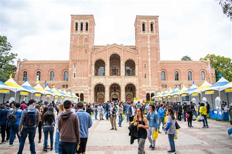 Half of state’s high school graduates qualified for UC, California State admission - Daily Bruin