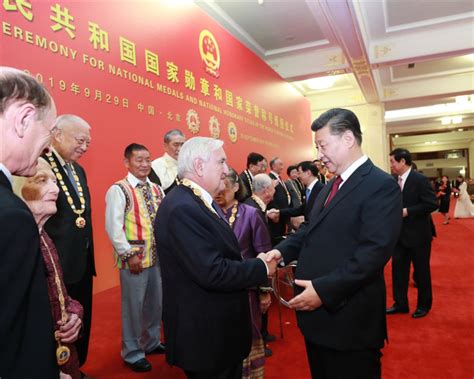 中华人民共和国国家勋章和国家荣誉称号颁授仪式在京隆重举行 - 中华人民共和国国防部